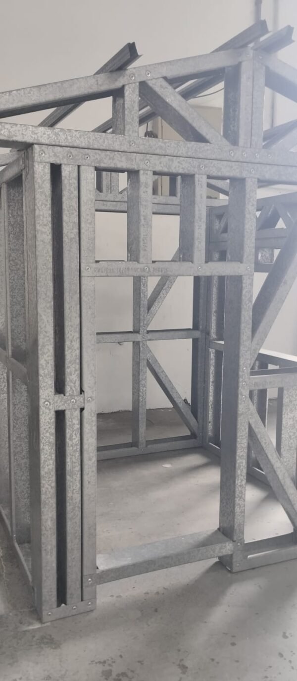 GUIA STEEL FRAME 140 X 0,95 KG AÇO ENEGENHEIRADO - Image 3